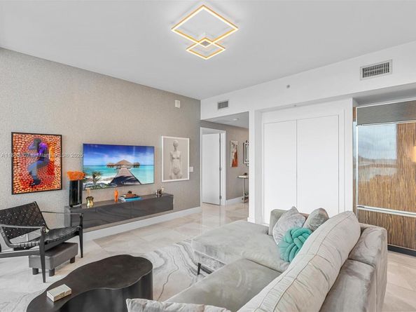 6899 Collins Ave 1010, Miami Beach FL 33141