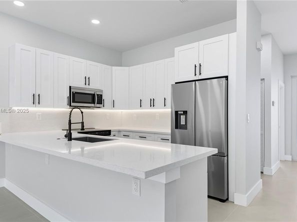 1214 NW 4th Ave, Fort Lauderdale FL 33311