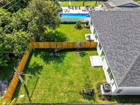 1214 NW 4th Ave, Fort Lauderdale FL 33311