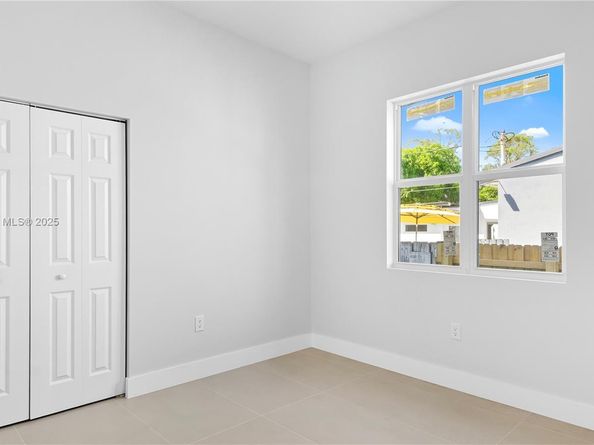 1214 NW 4th Ave, Fort Lauderdale FL 33311