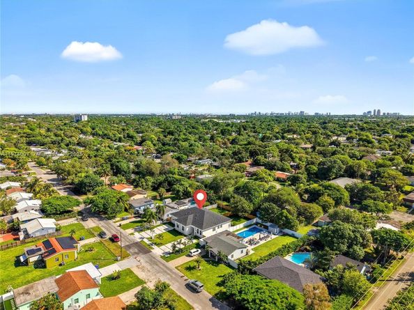 1214 NW 4th Ave, Fort Lauderdale FL 33311