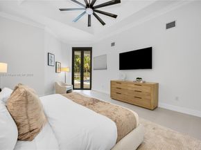 6730 SW 141st St, Palmetto Bay FL 33158