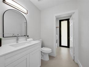 6730 SW 141st St, Palmetto Bay FL 33158