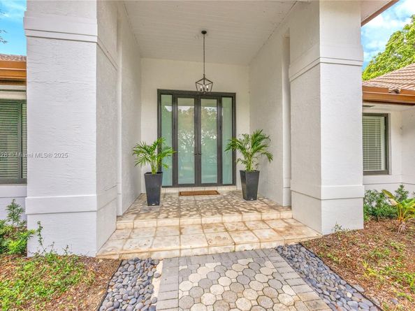 6730 SW 141st St, Palmetto Bay FL 33158