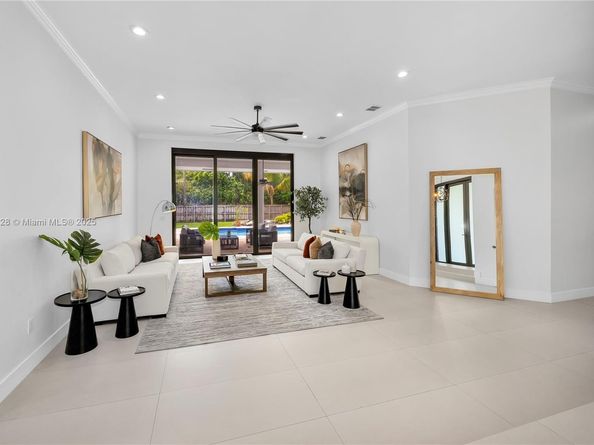 6730 SW 141st St, Palmetto Bay FL 33158