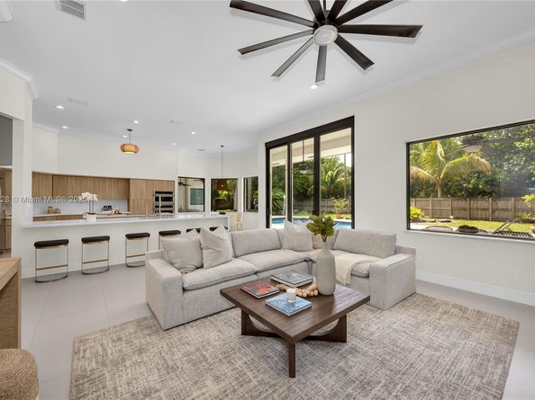 6730 SW 141st St, Palmetto Bay FL 33158