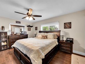 521 NW 93rd Ter, Pembroke Pines FL 33024