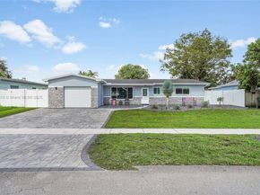 521 NW 93rd Ter, Pembroke Pines FL 33024