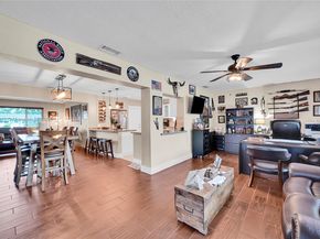521 NW 93rd Ter, Pembroke Pines FL 33024