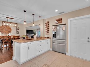 521 NW 93rd Ter, Pembroke Pines FL 33024