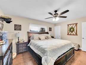 521 NW 93rd Ter, Pembroke Pines FL 33024