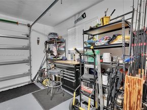 521 NW 93rd Ter, Pembroke Pines FL 33024