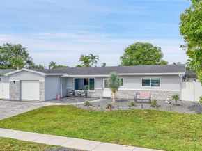 521 NW 93rd Ter, Pembroke Pines FL 33024