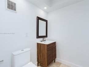 3776 NE 166th St 108, North Miami Beach FL 33160