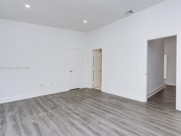 3776 NE 166th St 108, North Miami Beach FL 33160