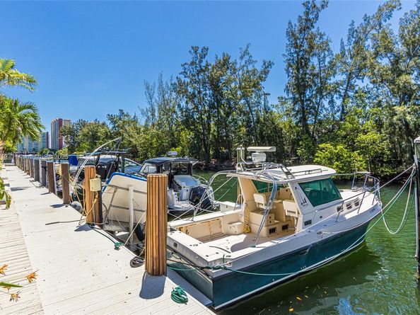 3776 NE 166th St 108, North Miami Beach FL 33160