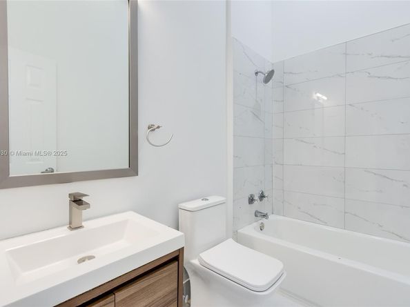 3776 NE 166th St 108, North Miami Beach FL 33160