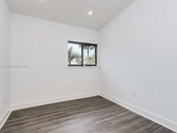 3776 NE 166th St 108, North Miami Beach FL 33160