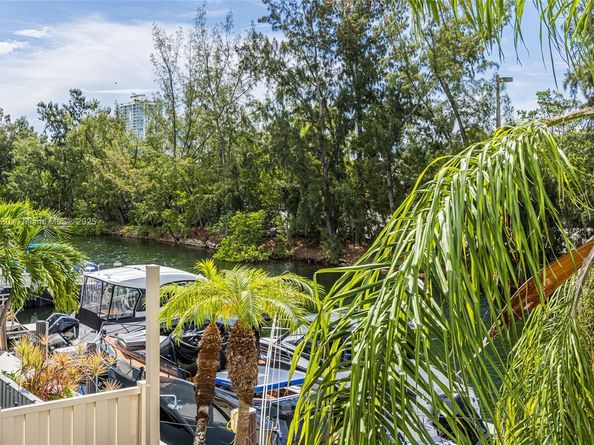 3776 NE 166th St 108, North Miami Beach FL 33160