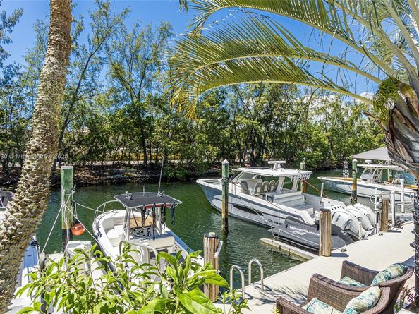 3776 NE 166th St 108, North Miami Beach FL 33160
