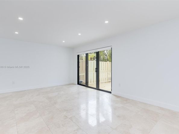 3776 NE 166th St 108, North Miami Beach FL 33160