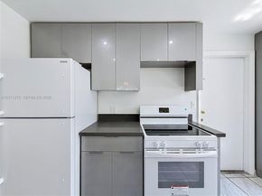16400 NE 17th Ave 206, North Miami Beach FL 33162