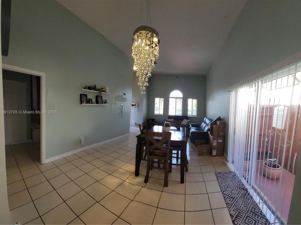 2501 NE 41st Ter, Homestead FL 33033
