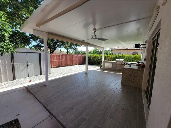 2501 NE 41st Ter, Homestead FL 33033