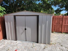 2501 NE 41st Ter, Homestead FL 33033