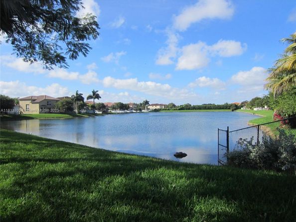 2501 NE 41st Ter, Homestead FL 33033