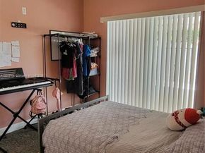2501 NE 41st Ter, Homestead FL 33033