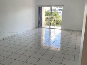 400 Kings Point Dr 328, Sunny Isles Beach FL 33160