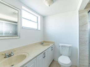 1990 Marseille Dr 402, Miami Beach FL 33141