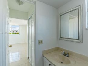 1990 Marseille Dr 402, Miami Beach FL 33141