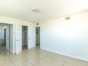 1990 Marseille Dr 402, Miami Beach FL 33141