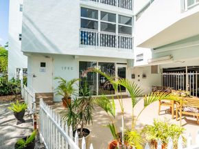 1990 Marseille Dr 402, Miami Beach FL 33141
