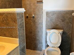 1990 Marseille Dr 402, Miami Beach FL 33141