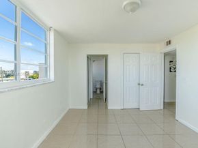 1990 Marseille Dr 402, Miami Beach FL 33141