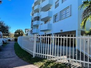 1990 Marseille Dr 402, Miami Beach FL 33141