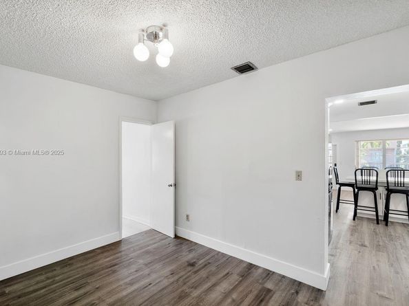 35 SW 50 Ave, Miami FL 33134