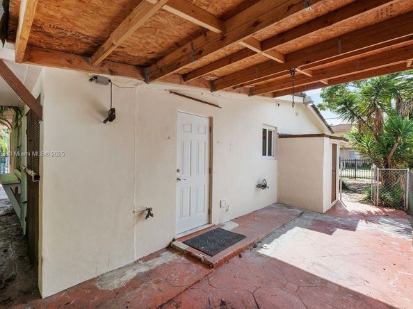 35 SW 50 Ave, Miami FL 33134