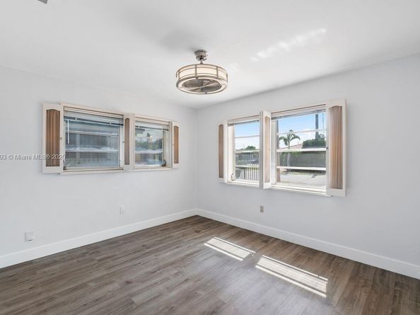 35 SW 50 Ave, Miami FL 33134