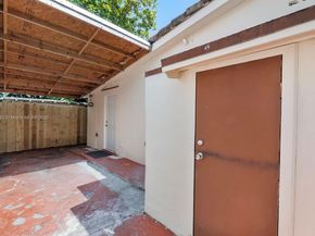35 SW 50 Ave, Miami FL 33134