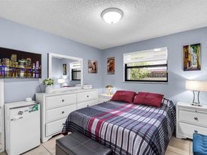 8425 NW 8th St 109, Miami FL 33126