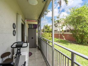 8425 NW 8th St 109, Miami FL 33126