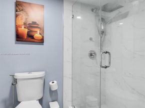 8425 NW 8th St 109, Miami FL 33126