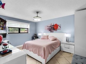 8425 NW 8th St 109, Miami FL 33126