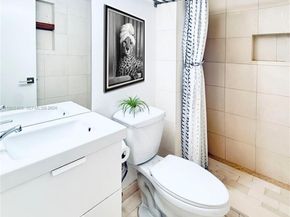 Undisclosed Address #A11952405, Miami FL 33133