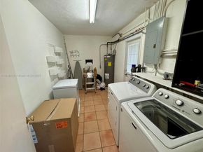 9765 SW 74th St, Miami FL 33173