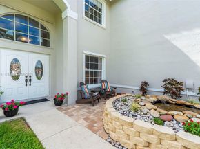 1061 NW 190th Ave, Pembroke Pines FL 33029